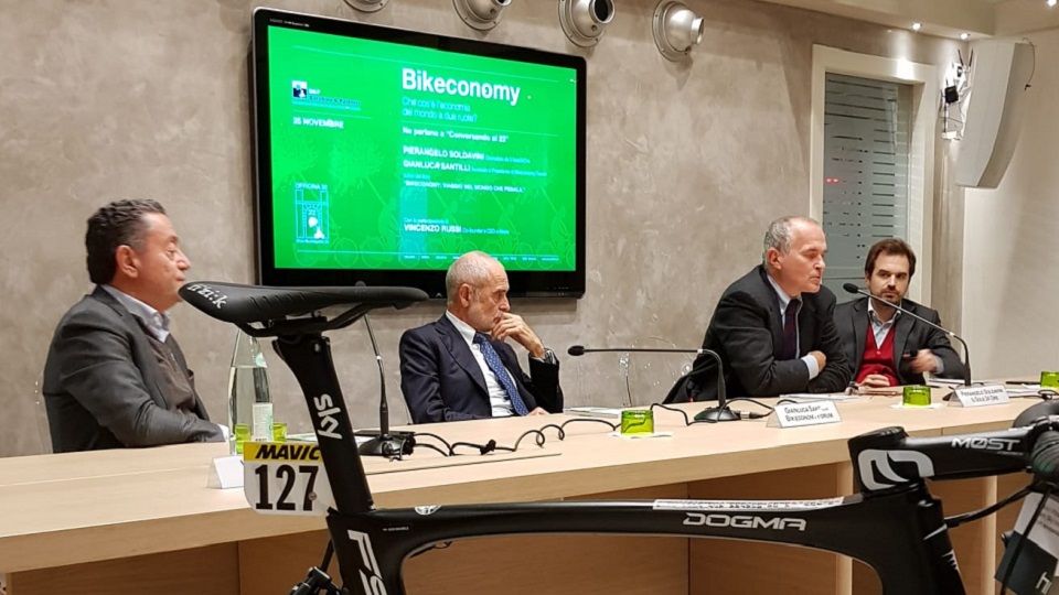 Bike Ecdonomy presentazione libro officina 22 brera